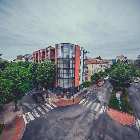City Center Apartments Kŭrdzhali Dış mekan fotoğraf